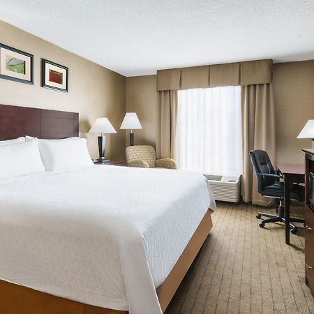 Holiday Inn Express Boston Brockton By Ihg מראה חיצוני תמונה
