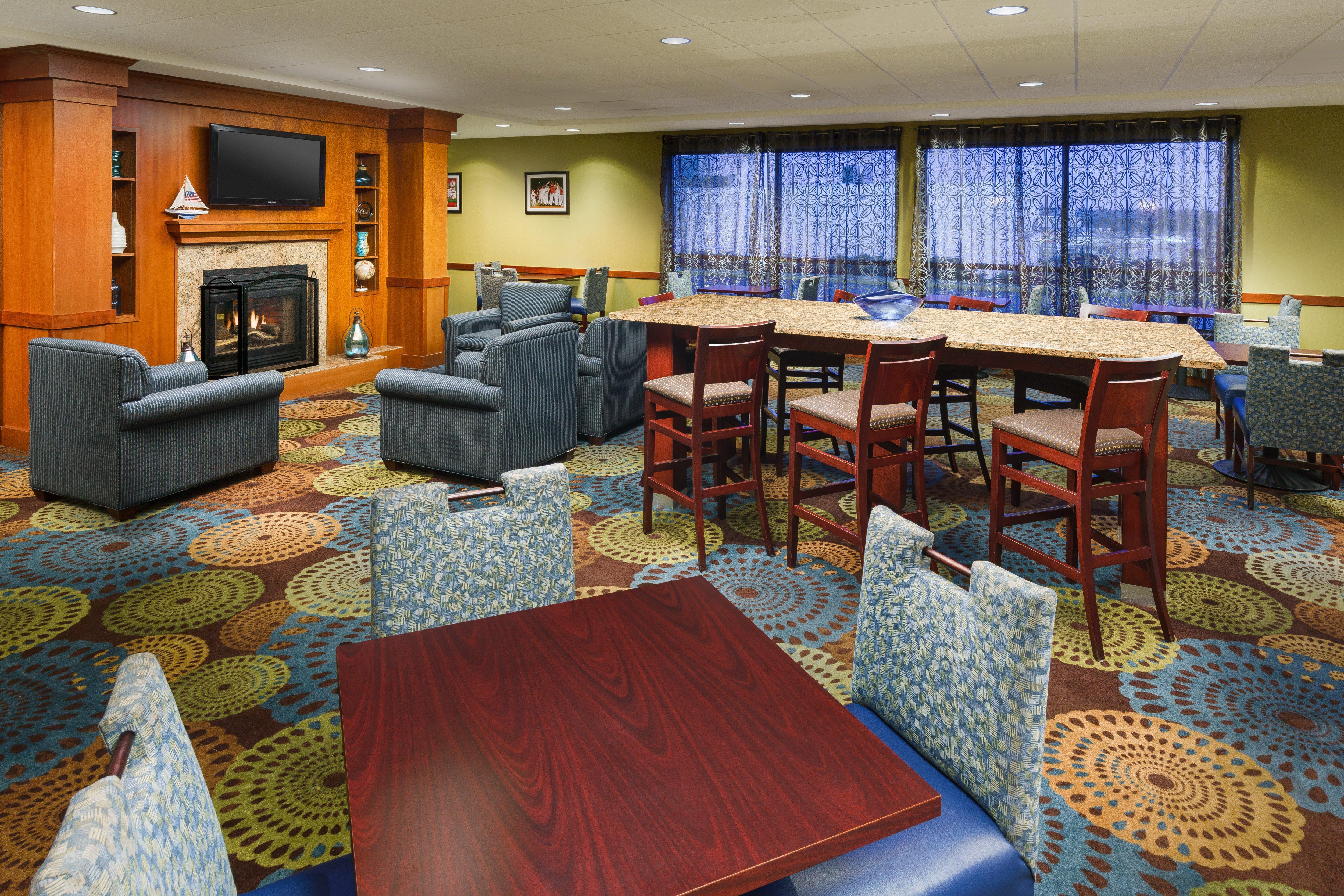 Holiday Inn Express Boston Brockton By Ihg מראה חיצוני תמונה