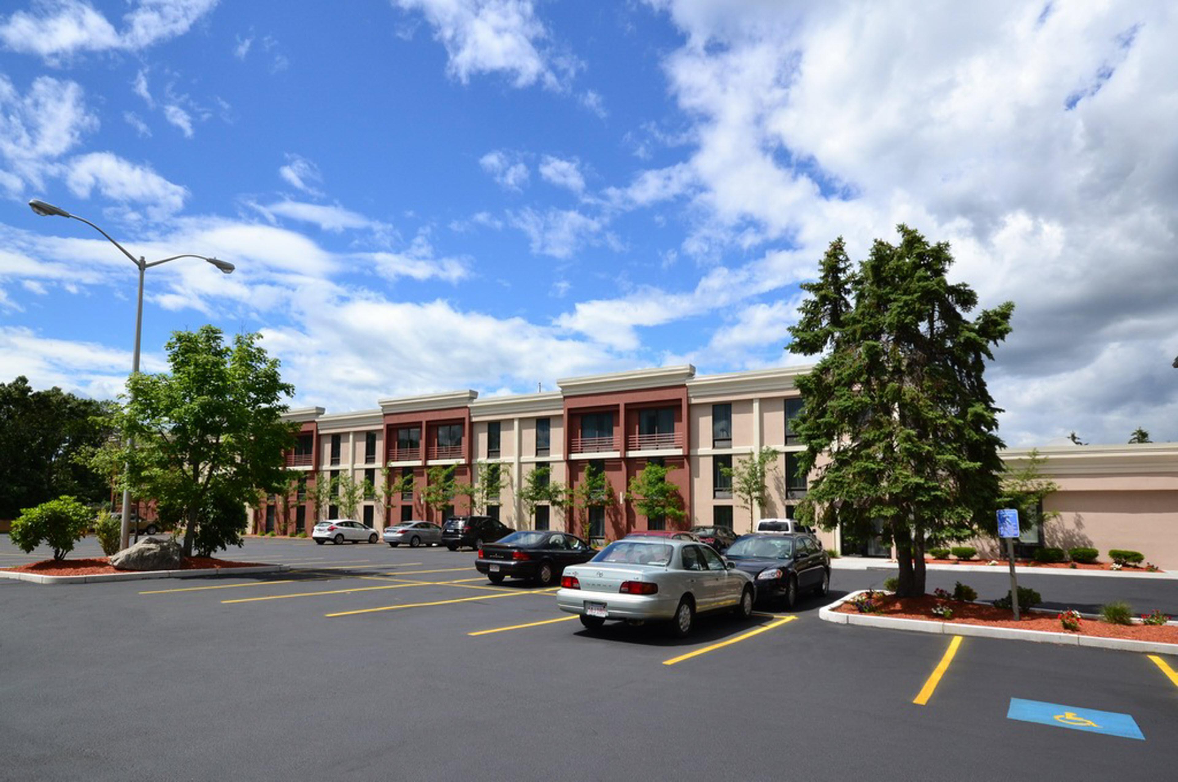 Holiday Inn Express Boston Brockton By Ihg מראה חיצוני תמונה