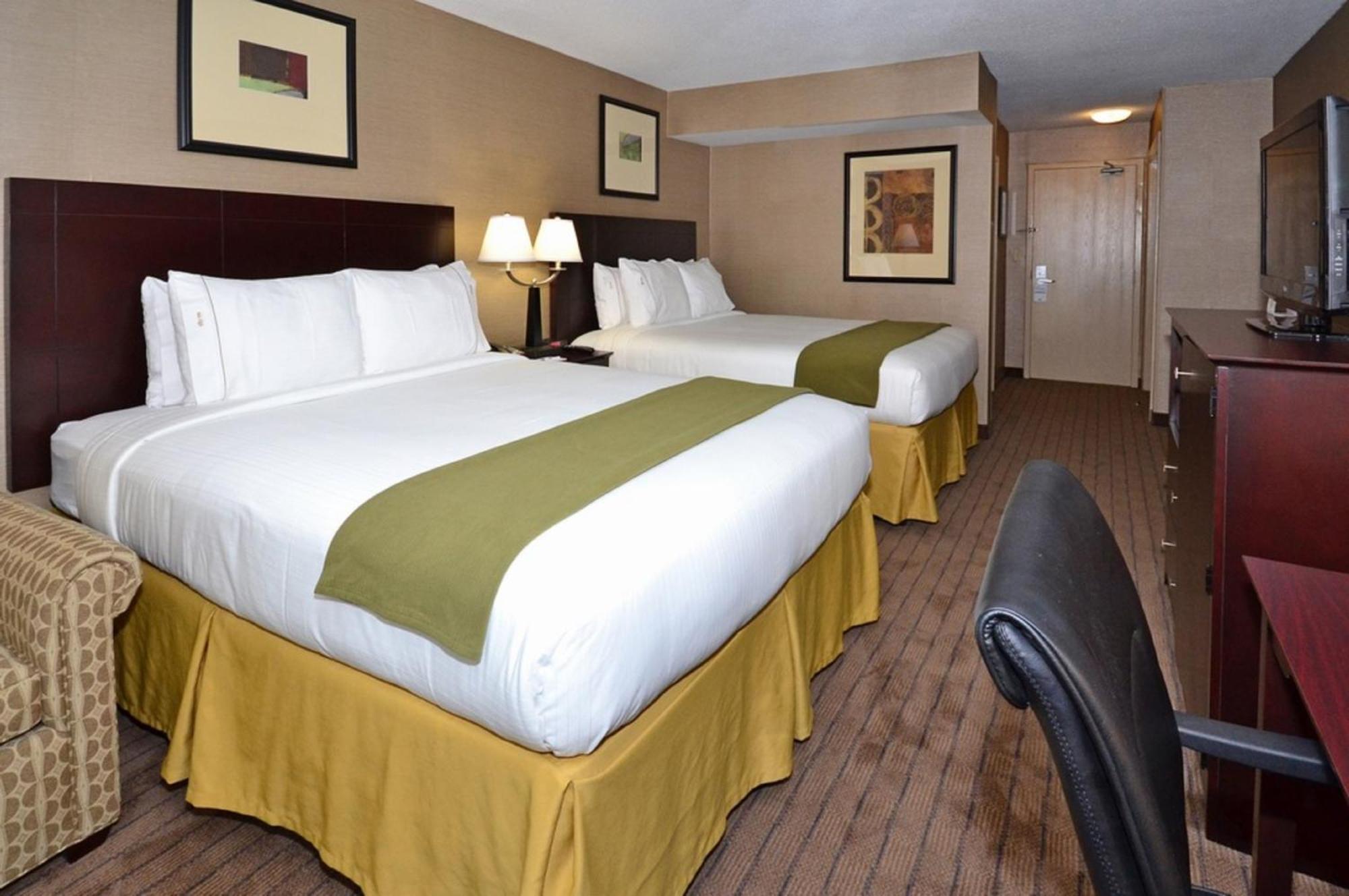Holiday Inn Express Boston Brockton By Ihg מראה חיצוני תמונה